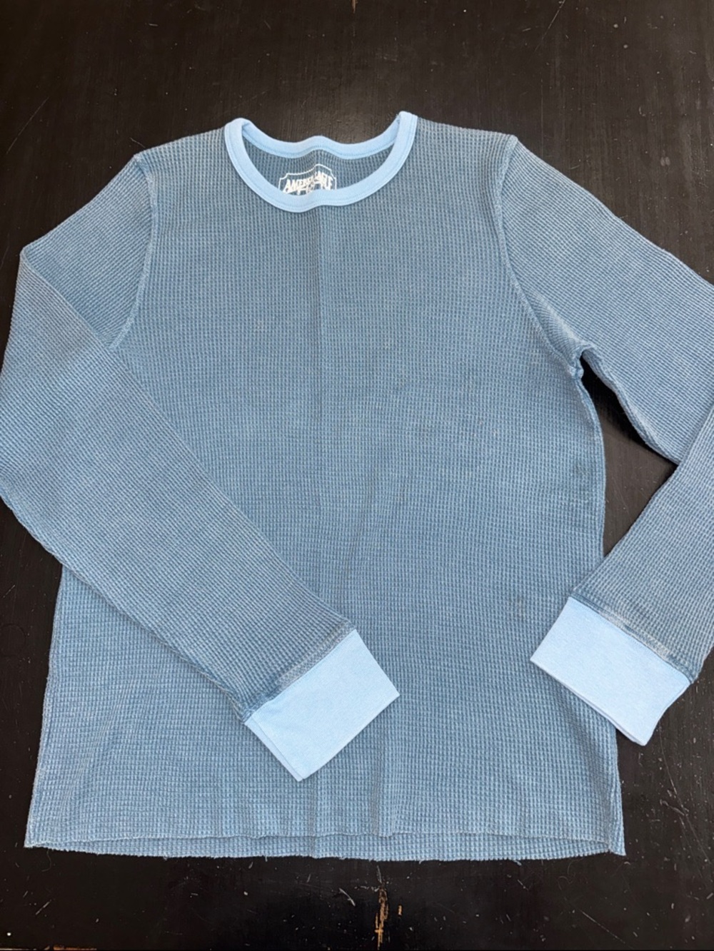 american eagle long sleeve thermal blue shirt. size XL. excellent used.